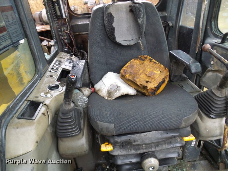 image for item DG2134 1998 Komatsu PC220LC-6LE  excavator