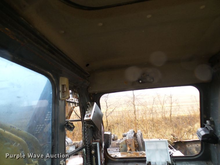 image for item DG2134 1998 Komatsu PC220LC-6LE  excavator