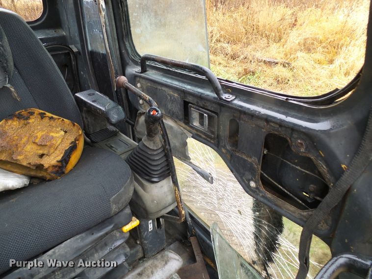 image for item DG2134 1998 Komatsu PC220LC-6LE  excavator