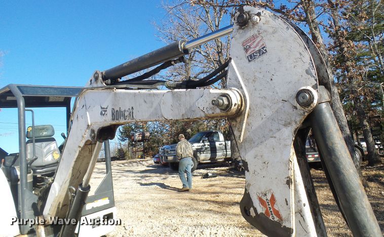 image for item DG2138 2007 Bobcat 331G  mini excavator