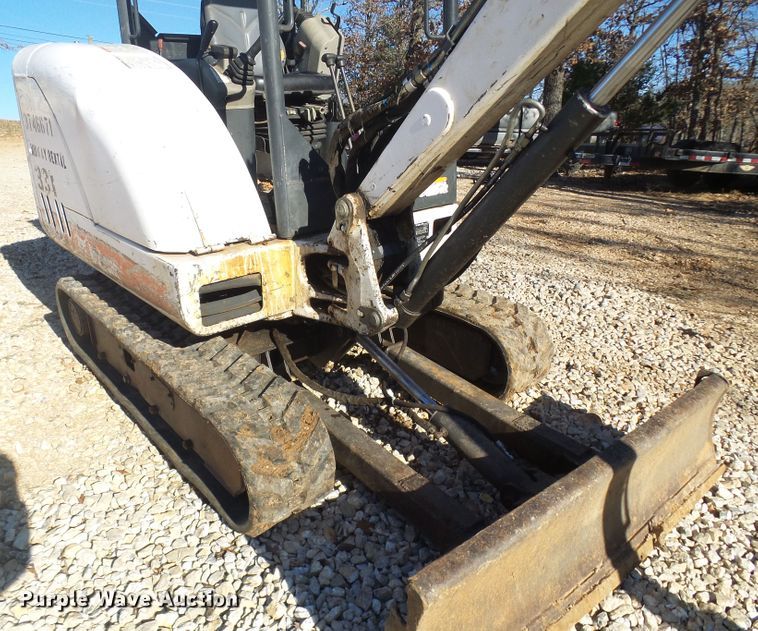 image for item DG2138 2007 Bobcat 331G  mini excavator