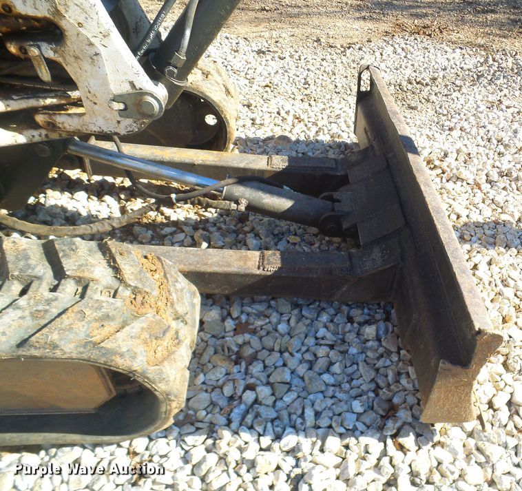 image for item DG2138 2007 Bobcat 331G  mini excavator