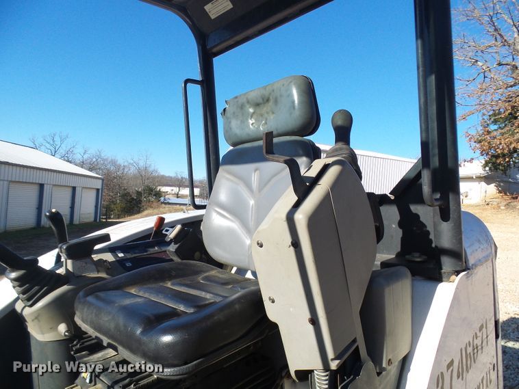 image for item DG2138 2007 Bobcat 331G  mini excavator