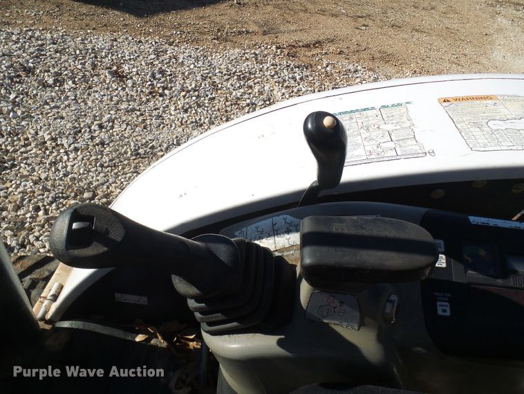image for item DG2138 2007 Bobcat 331G  mini excavator
