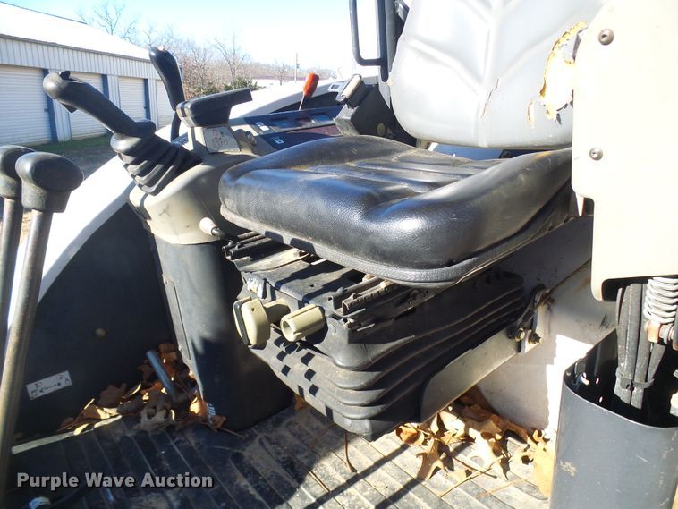 image for item DG2138 2007 Bobcat 331G  mini excavator