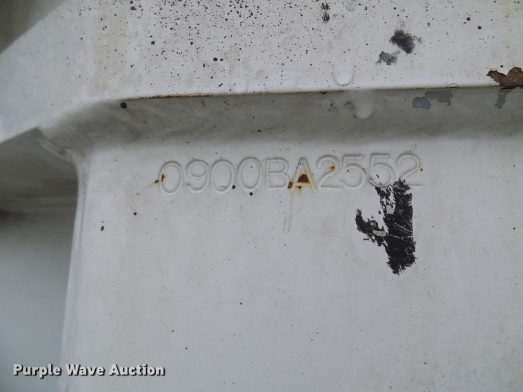 image for item DG2141 2001 International 4900  digger derrick truck