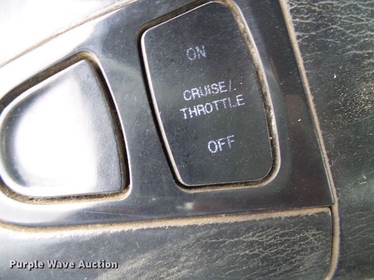 image for item DG2142 2006 International 7400  bucket truck