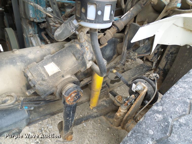 image for item DG2142 2006 International 7400  bucket truck