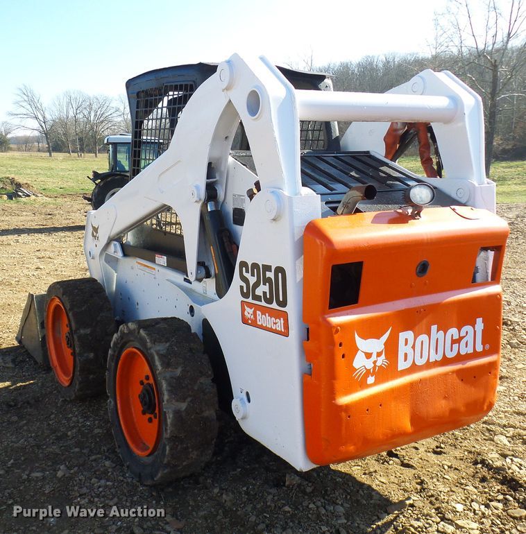 image for item DG2151 2008 Bobcat S250  skid steer loader