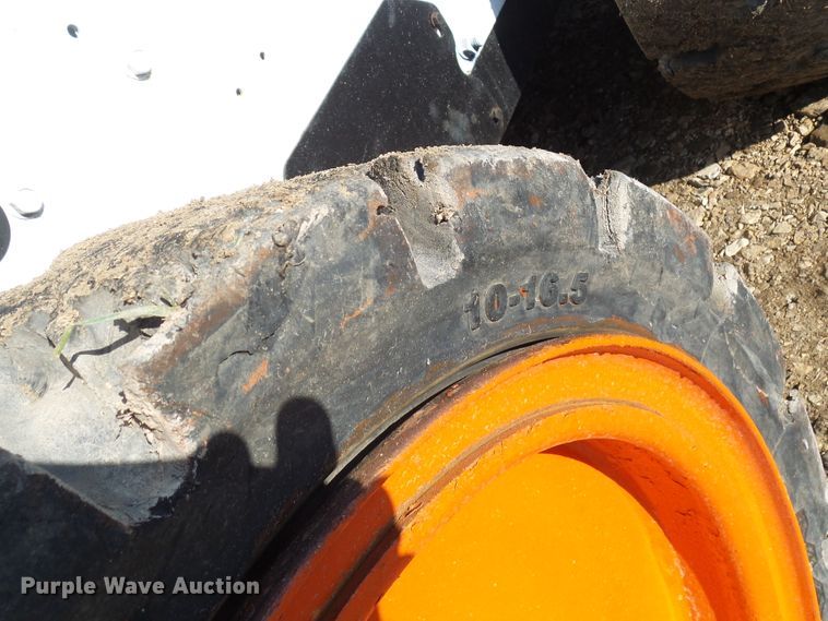image for item DG2151 2008 Bobcat S250  skid steer loader