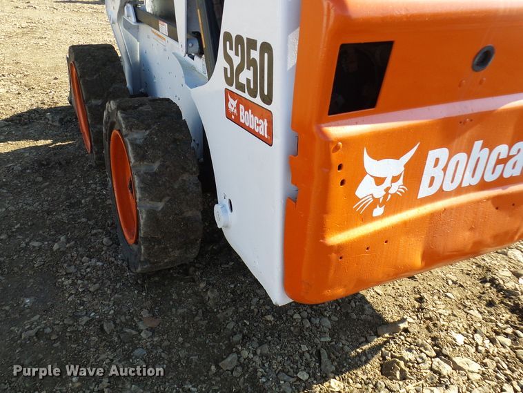 image for item DG2151 2008 Bobcat S250  skid steer loader