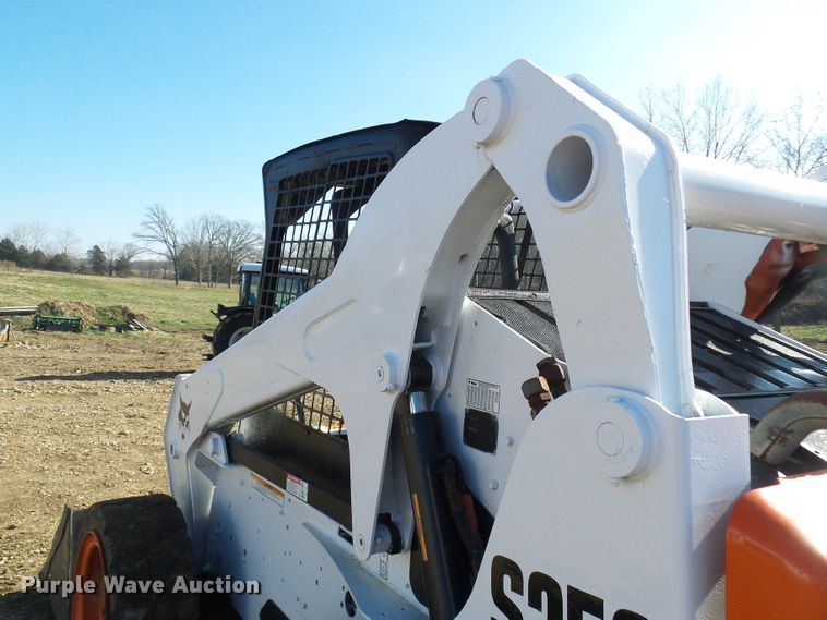 image for item DG2151 2008 Bobcat S250  skid steer loader