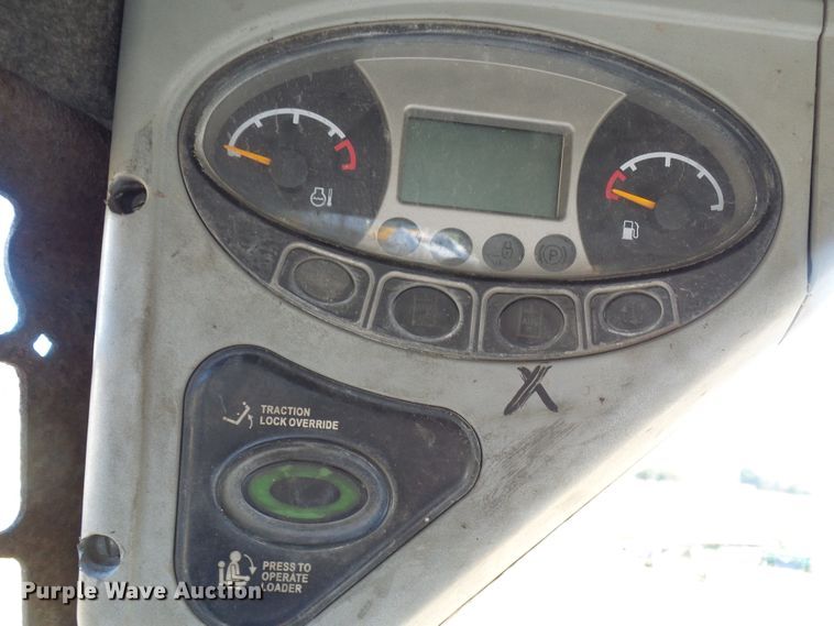 image for item DG2151 2008 Bobcat S250  skid steer loader
