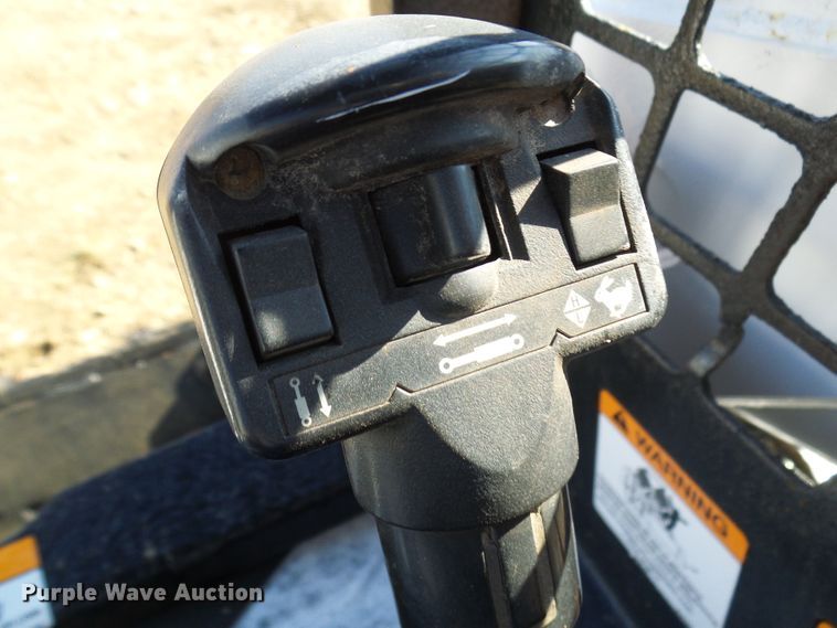 image for item DG2151 2008 Bobcat S250  skid steer loader