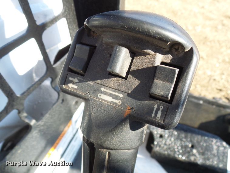 image for item DG2151 2008 Bobcat S250  skid steer loader