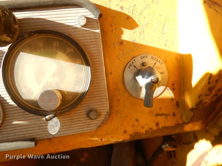 image for item DG4668 1965 Caterpillar 619  elevating scraper