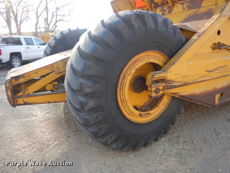 image for item DG4668 1965 Caterpillar 619  elevating scraper