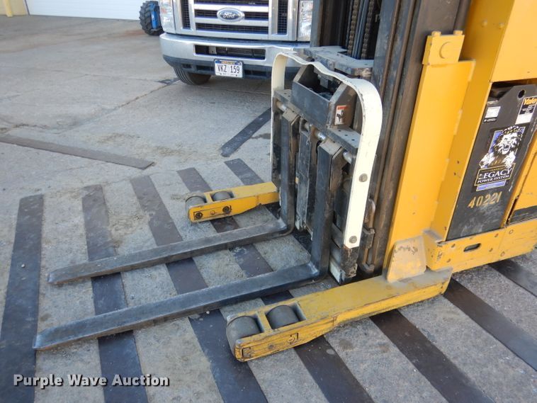 image for item DG4672 Yale NR040A  forklift