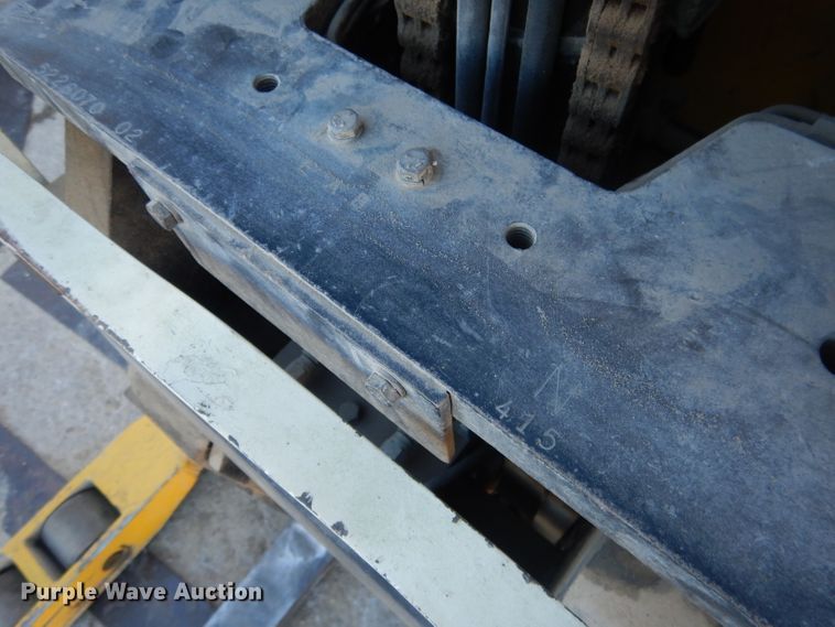 image for item DG4672 Yale NR040A  forklift