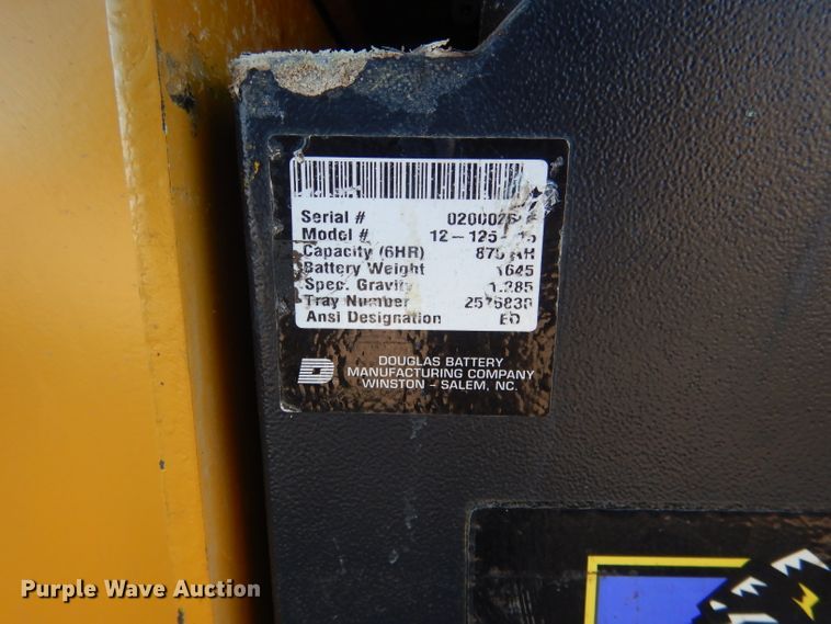 image for item DG4672 Yale NR040A  forklift