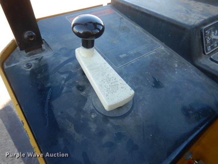 image for item DG4672 Yale NR040A  forklift