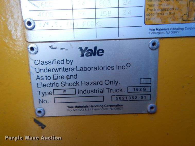 image for item DG4672 Yale NR040A  forklift