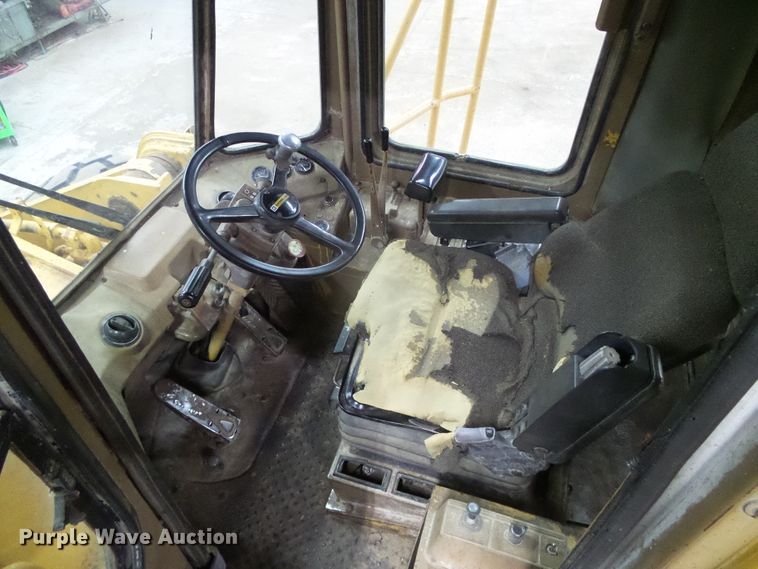 image for item DG8398 1987 Caterpillar 966D  wheel loader