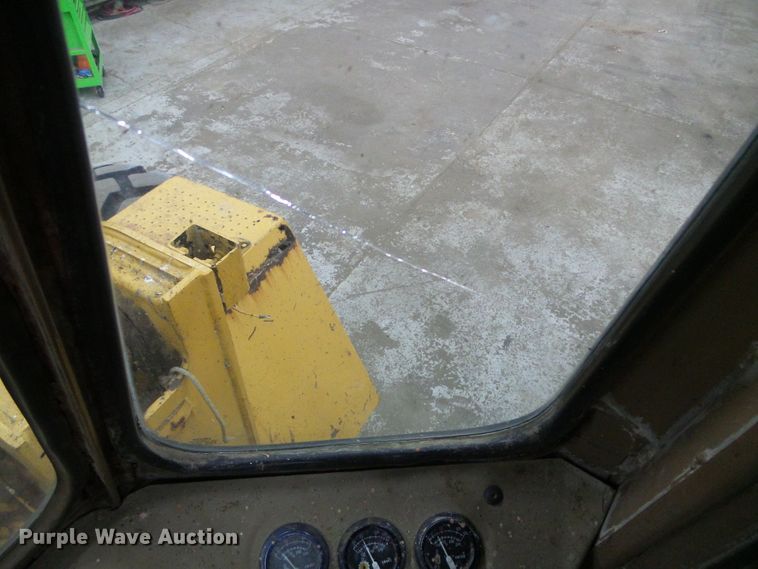 image for item DG8398 1987 Caterpillar 966D  wheel loader