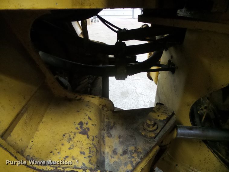 image for item DG8398 1987 Caterpillar 966D  wheel loader