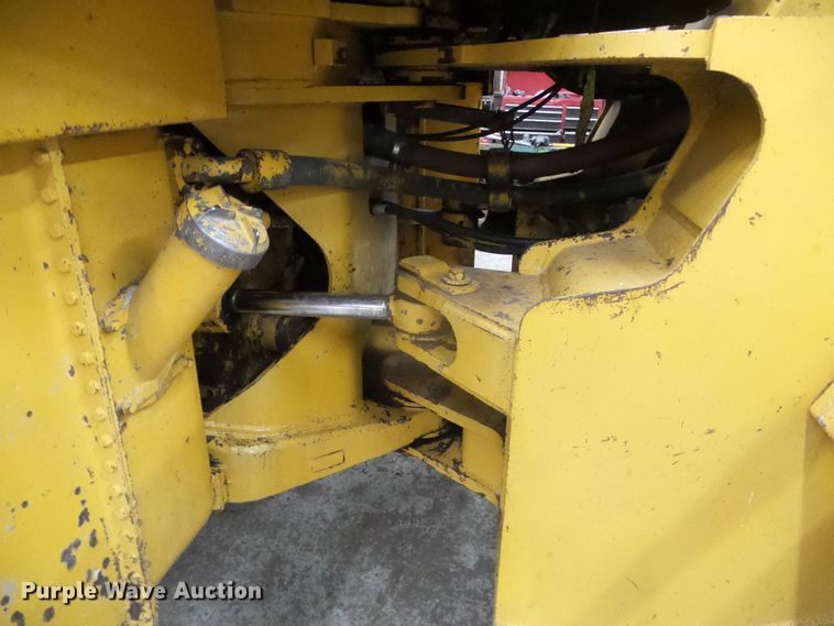 image for item DG8398 1987 Caterpillar 966D  wheel loader