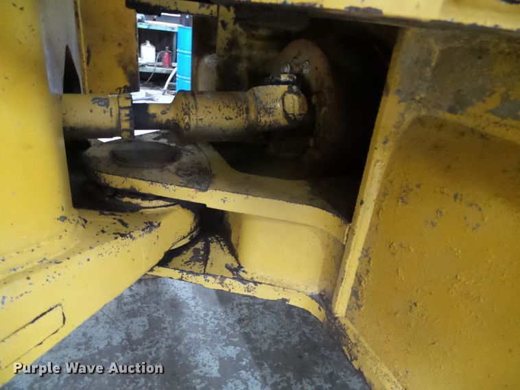 image for item DG8398 1987 Caterpillar 966D  wheel loader