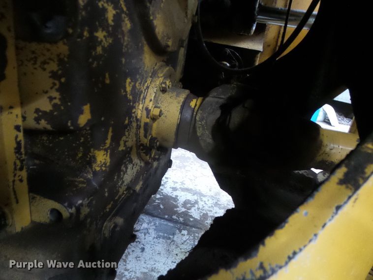 image for item DG8398 1987 Caterpillar 966D  wheel loader