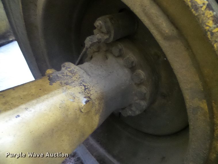 image for item DG8398 1987 Caterpillar 966D  wheel loader