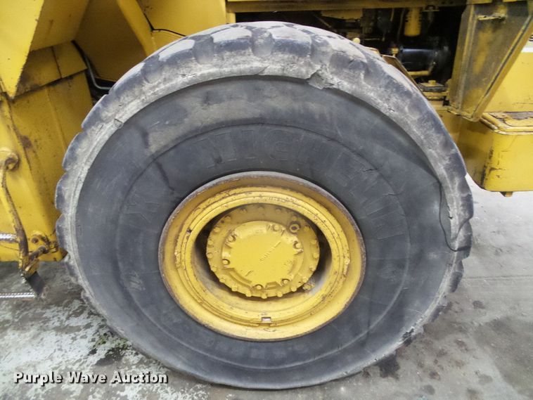 image for item DG8398 1987 Caterpillar 966D  wheel loader
