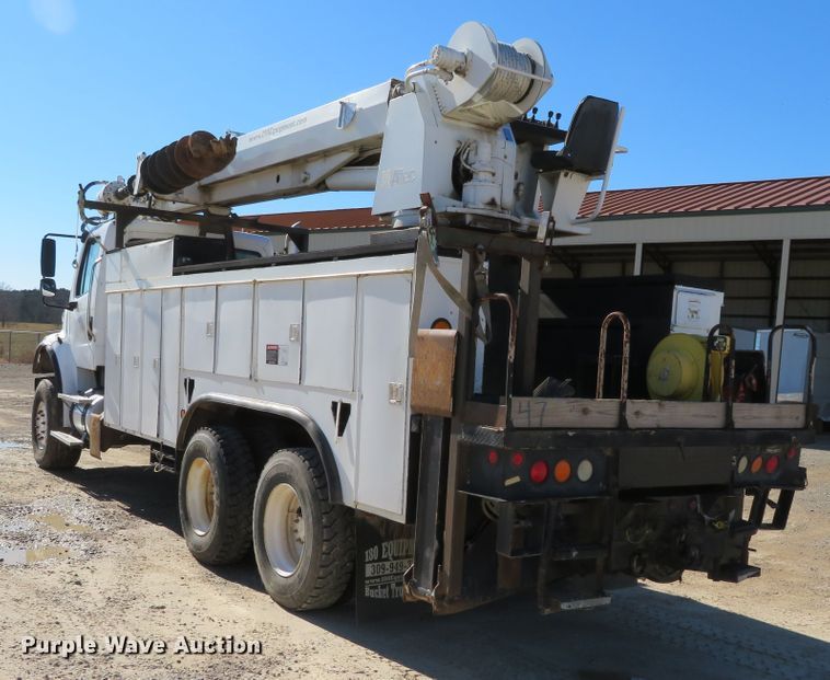 image for item DH0541 2006 Freightliner Business Class M2  digger derrick truck