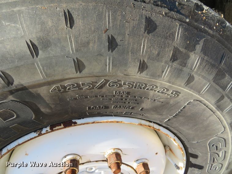 image for item DH0541 2006 Freightliner Business Class M2  digger derrick truck