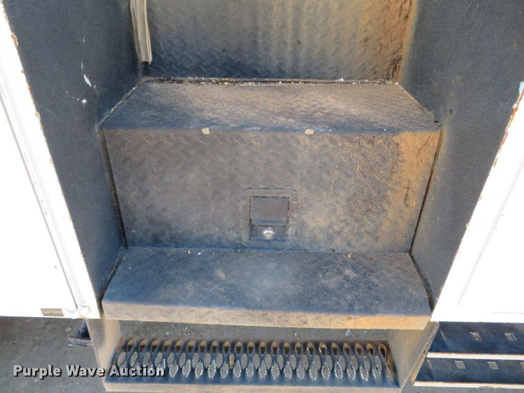 image for item DH0541 2006 Freightliner Business Class M2  digger derrick truck