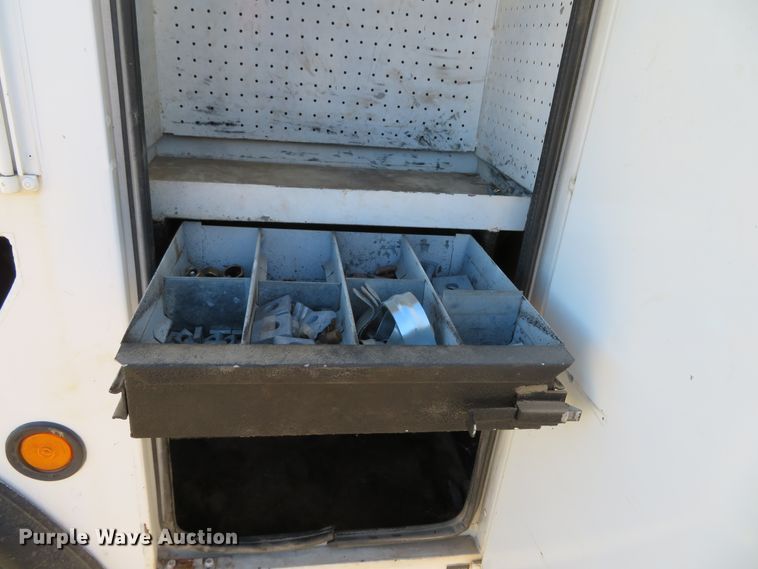 image for item DH0541 2006 Freightliner Business Class M2  digger derrick truck