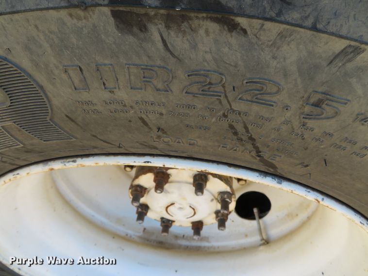 image for item DH0541 2006 Freightliner Business Class M2  digger derrick truck