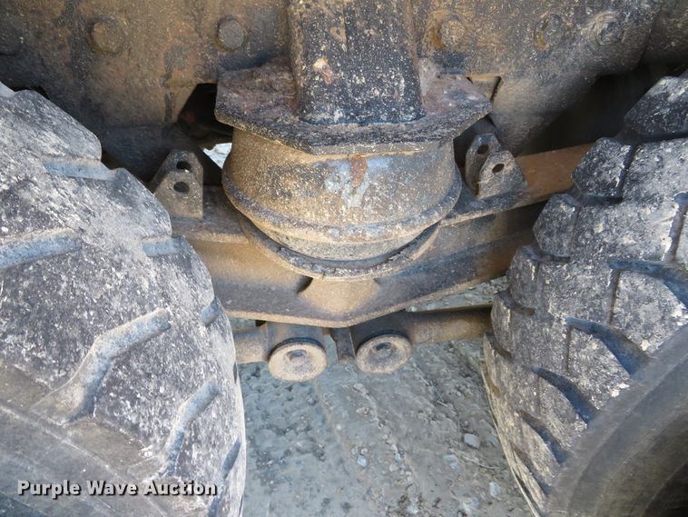 image for item DH0541 2006 Freightliner Business Class M2  digger derrick truck