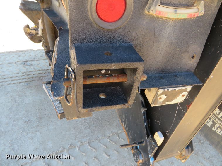 image for item DH0541 2006 Freightliner Business Class M2  digger derrick truck