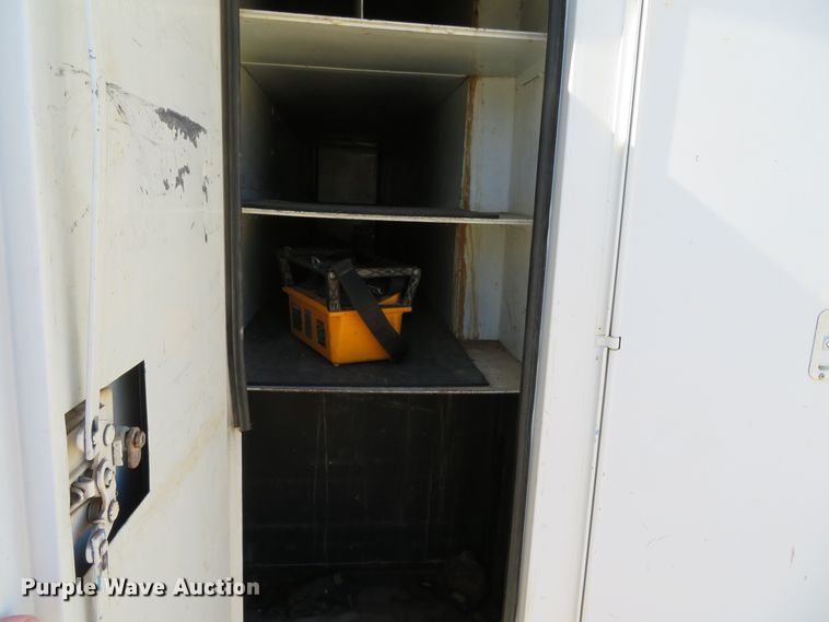 image for item DH0541 2006 Freightliner Business Class M2  digger derrick truck