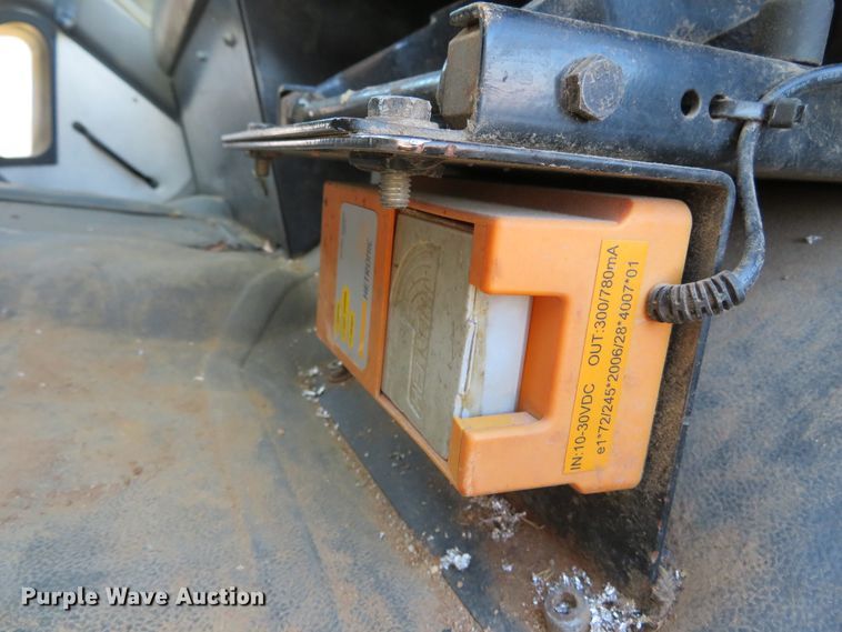 image for item DH0541 2006 Freightliner Business Class M2  digger derrick truck