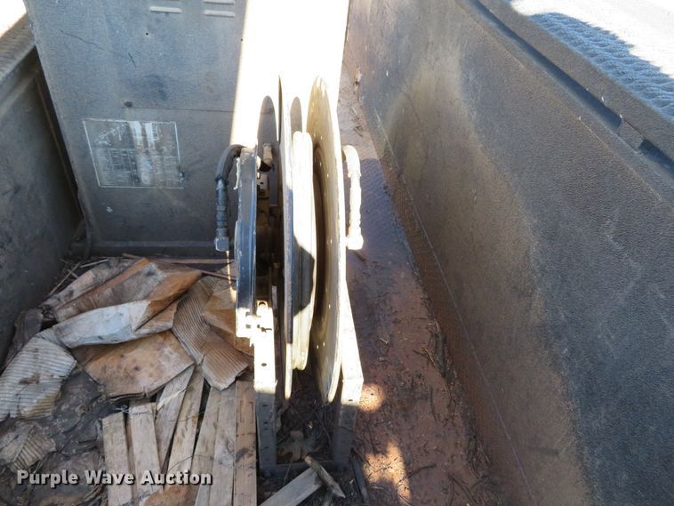 image for item DH0541 2006 Freightliner Business Class M2  digger derrick truck