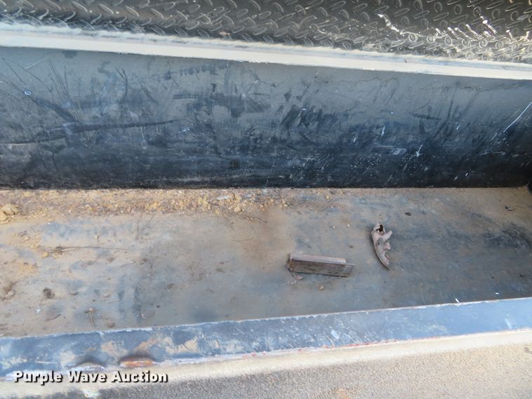 image for item DH0541 2006 Freightliner Business Class M2  digger derrick truck