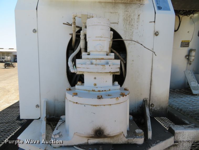 image for item DH0541 2006 Freightliner Business Class M2  digger derrick truck