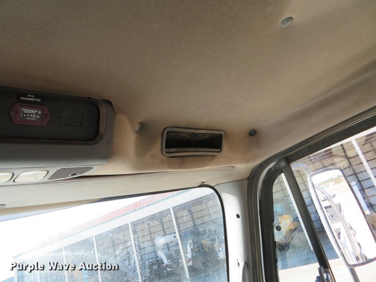 image for item DH0541 2006 Freightliner Business Class M2  digger derrick truck