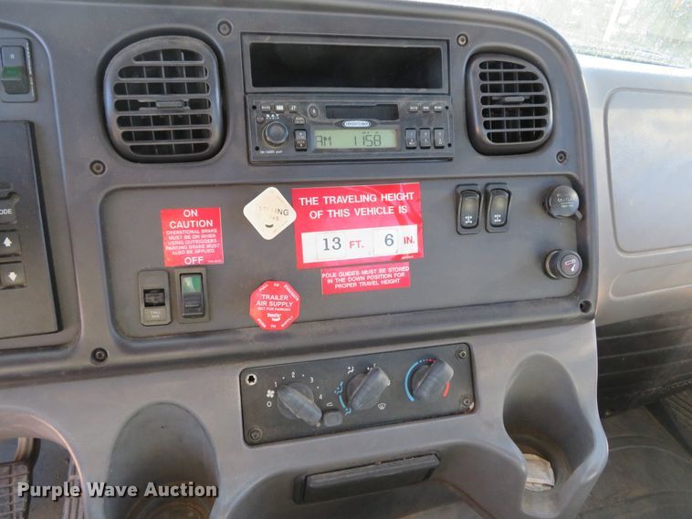 image for item DH0541 2006 Freightliner Business Class M2  digger derrick truck