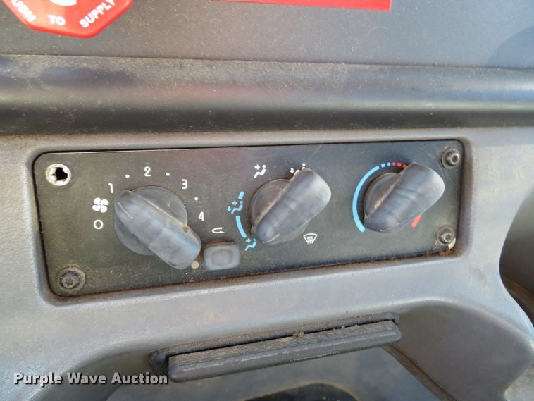 image for item DH0541 2006 Freightliner Business Class M2  digger derrick truck