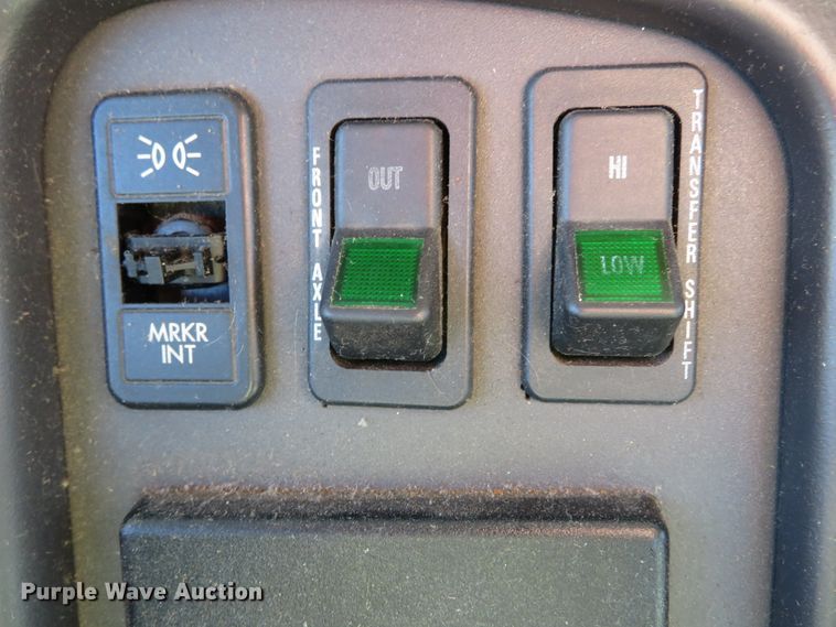 image for item DH0541 2006 Freightliner Business Class M2  digger derrick truck